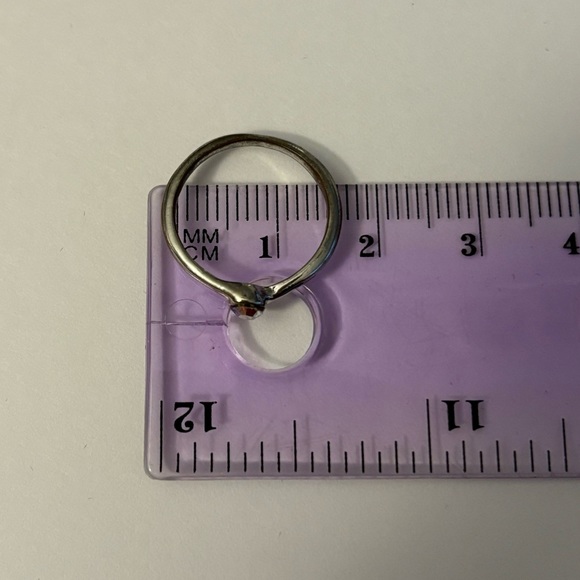 CLAIRE’S Cubic Zirconia Gemstone Dainty Fashion Pinky Ring - size 4 - Picture 6 of 6
